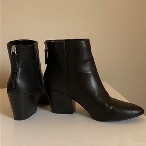 Chelsea boots